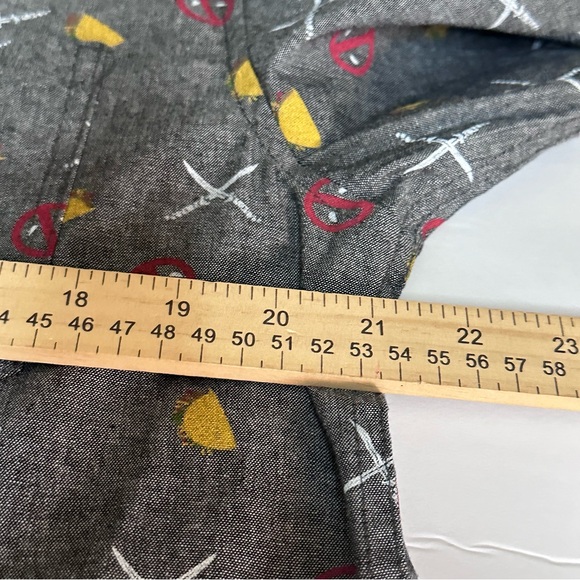 Marvel Deadpool Gray Short Sleeve Button Down Shirt All Over Print Men’s Large - Picture 4 of 7
